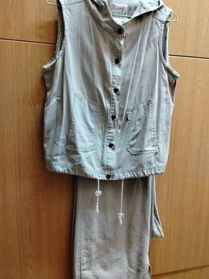 Moschino set linen pants and sleeveless hooded vest like new, size XL