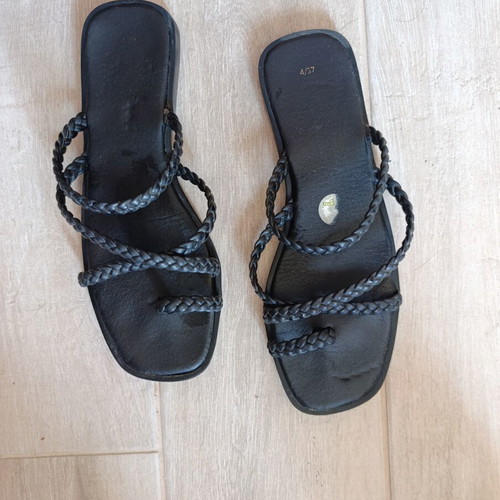 Flat sandals used, black, size 37