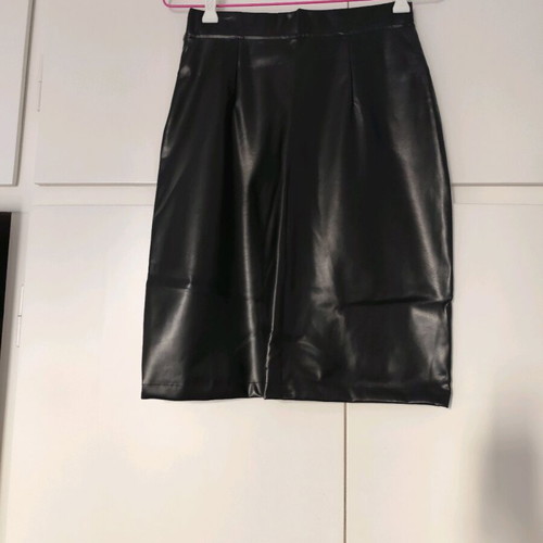 Black leatherette skirt size Small, new