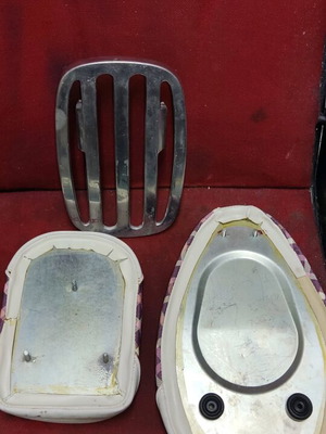 Honda C50 6V seats complete with base new