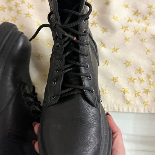 Only women's black boots size 38 like new