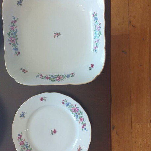 Czechoslovakian porcelain dinnerware set like new with replaced plates