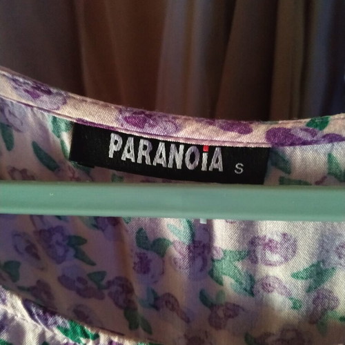 Paranoia T-shirt size S like new, multicolor