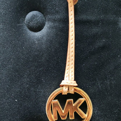 Michael Kors Leather Logo Charm like new, beige and gold bag keychain