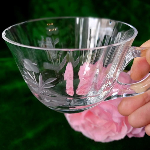 Set of 4 vintage glass punch or coffee cups used