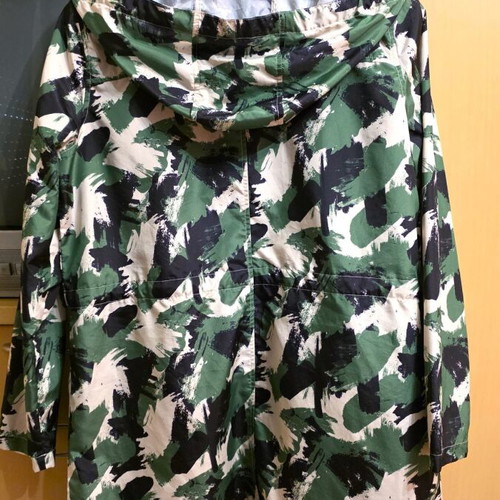 Sinsay parka size M like new, lightweight spring jacket with hood and pockets