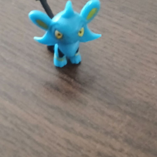 Luxio mini figure Pokemon Gen 4
