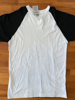 Βαμβακερή μπλούζα large oversized με V λαιμοκοψη καινούργια, άσπρη