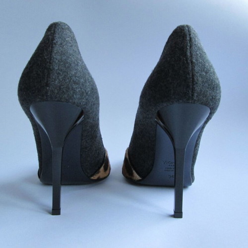 Vionett heels new size 36 with leopard pony fur nose tips and sculpted heels