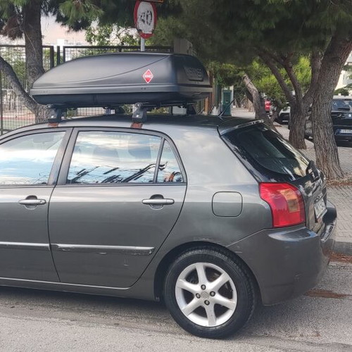 Toyota Corolla 1.6 VVTI 2003 like new, manual, 115hp, roof box