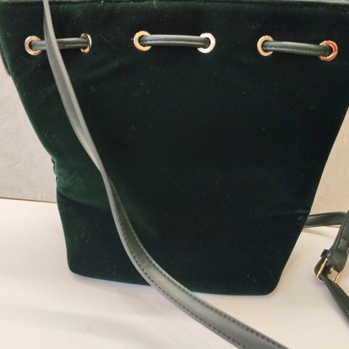 Sisley Velvet Chevron Bucket Bag emerald green, new