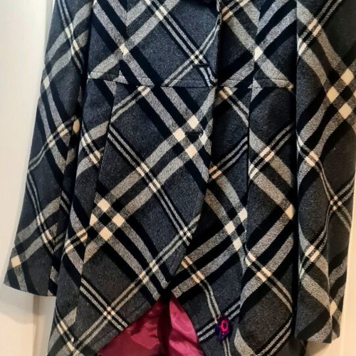 Iso asymmetrical jacket like new, white and gray, size M