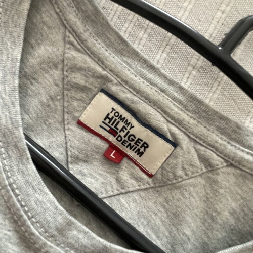 Tommy Hilfiger Grey T Shirt like new, size L