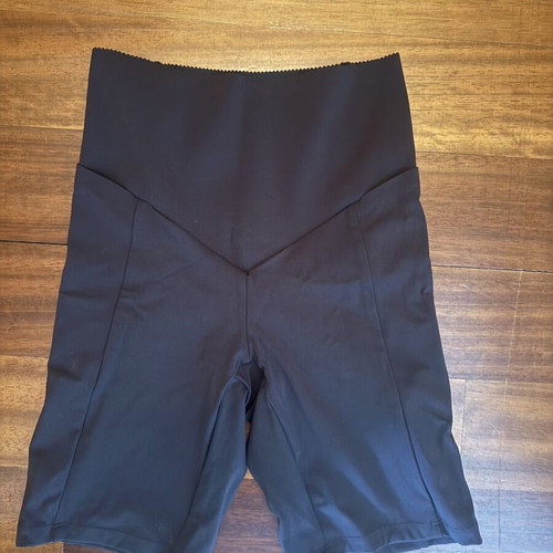 Oysho high rise compressive cycling shorts, black