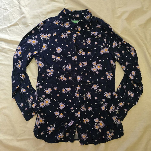 United Colors of Benetton purple floral shirt like new, long sleeve