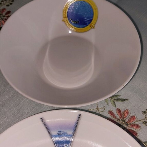 Illusion porcelain bowl set of 6 like new