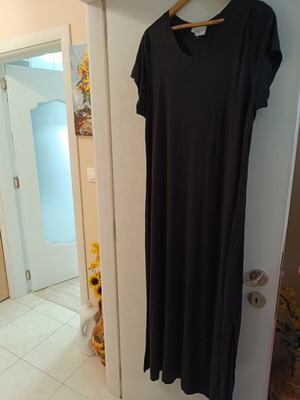 Long black dress like new, sizes XL and XXL