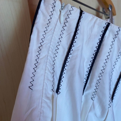 Zara skirt No M like new with satin lining
