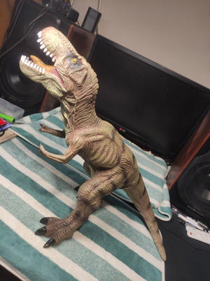 Tyrannosaurus Rex figure like new with dinosaur sound