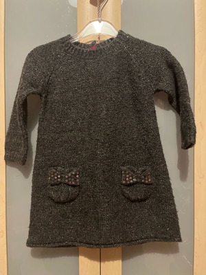 Knitted dress like new, size 104 cm, black and gray