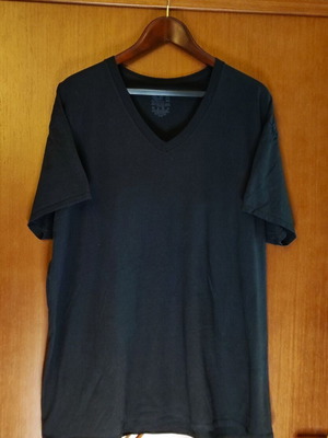 Fruit of the Loom Men's Black V-Neck T-shirt 2XL like new