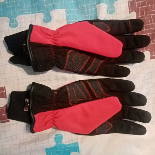 Motorcycle gloves new, size Large