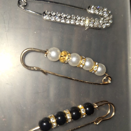 Decorative Safety Pin new, gold and silver colors