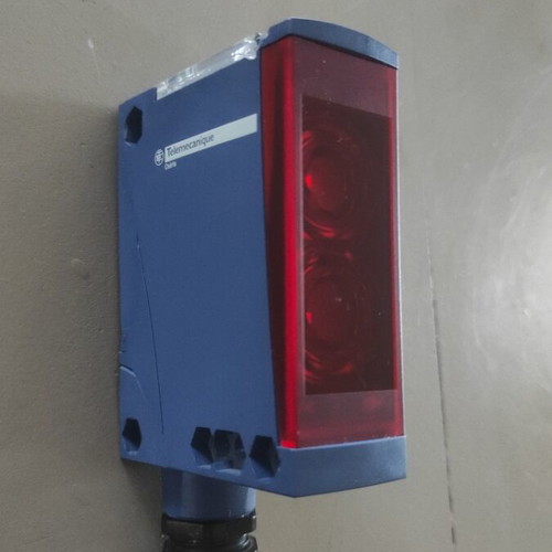 Telemecanique Schneider Electric Industrial Photoelectric Sensor XUX1APANT16 new