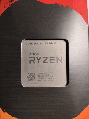 AMD Ryzen 3 2200G processor with cooler