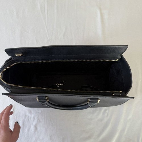 Michael Kors handbag like new, black with gold details