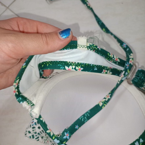 Green floral bikini set like new with lace details