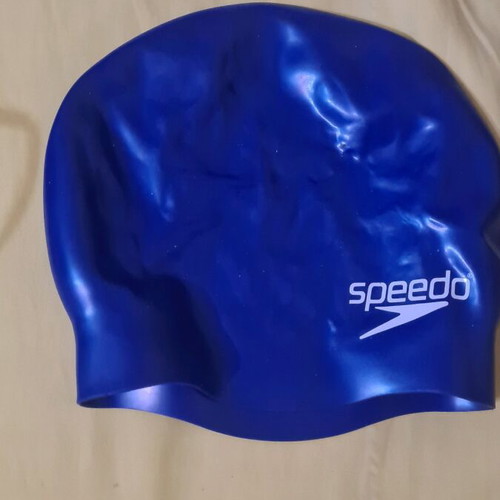 Speedo swim cap like new, size S