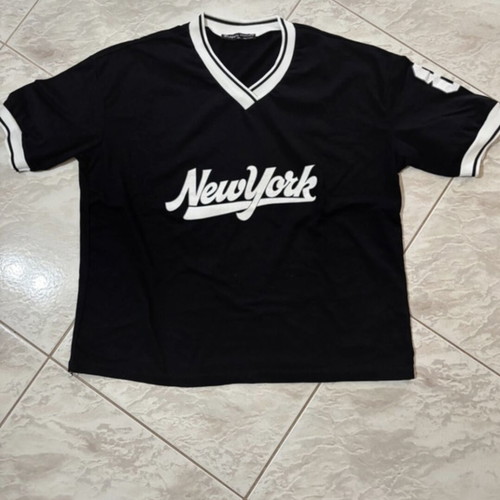 T-shirt unisex like new, black and white, size M