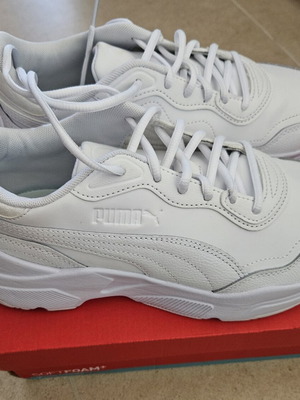 Puma Cassia sneakers like new, white, size 39