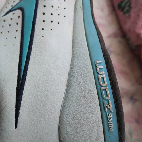 Nike Zoom athletic shoes like new, white and turquoise