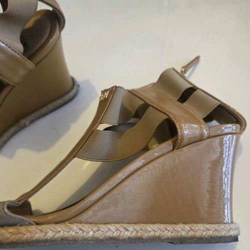 Fendi Carioca Wedge Leather Sandals Like New Size 36 Beige