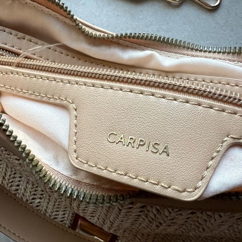 Carpisa straw shoulder bag like new, beige