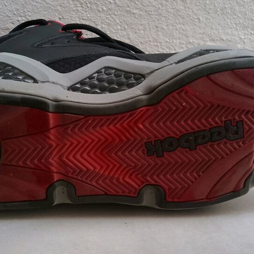 Reebok Kamikaze 3 used athletic shoes, size 43, black