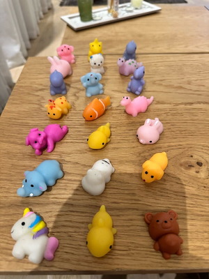 Squishies Mochi like new, pack of 21 pieces