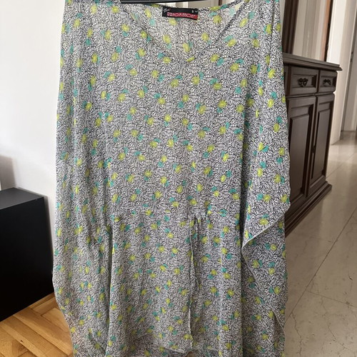Beach Kaftan like new, size S, white multicolor