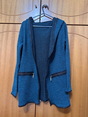 Knitted cardigan with hood petrol like new, Made in Italy