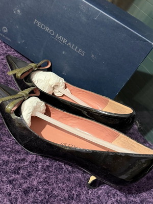 Pedro Miralles черни лачени обувки нови номер 41
