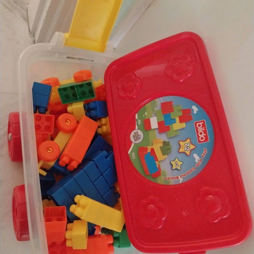 Building blocks in sliding trolley like new