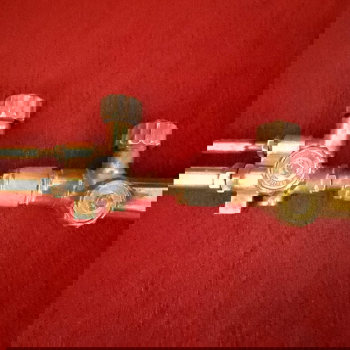 Μπρούτζινος κόφτης οξυγόνου μεταχειρισμένος που λειτουργεί