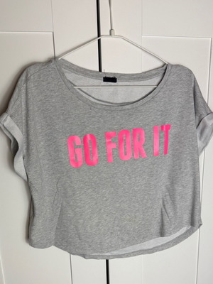 Oysho athletic cotton t-shirt gray fuchsia medium used
