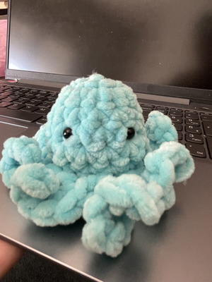 Plushie octopus hand-knitted