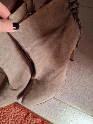Suede ankle boots like new, gray, size 39