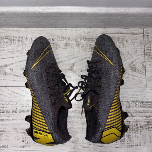 Nike Mercurial Vapor 360 football boots like new, size 42