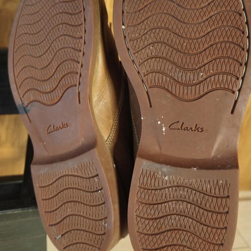 Clarks men's boots brown tan like new, size 44.5