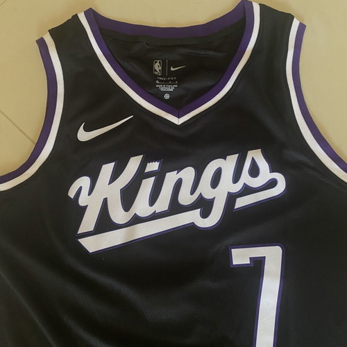 Sasha Vezenkov Sacramento Kings Jersey new, size large